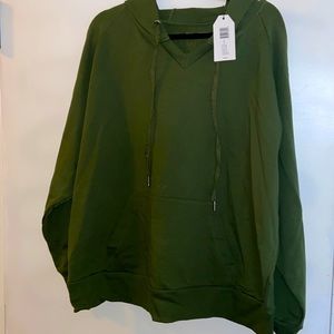 NWT Universal Standard Green Sweatshirt size L 20/22